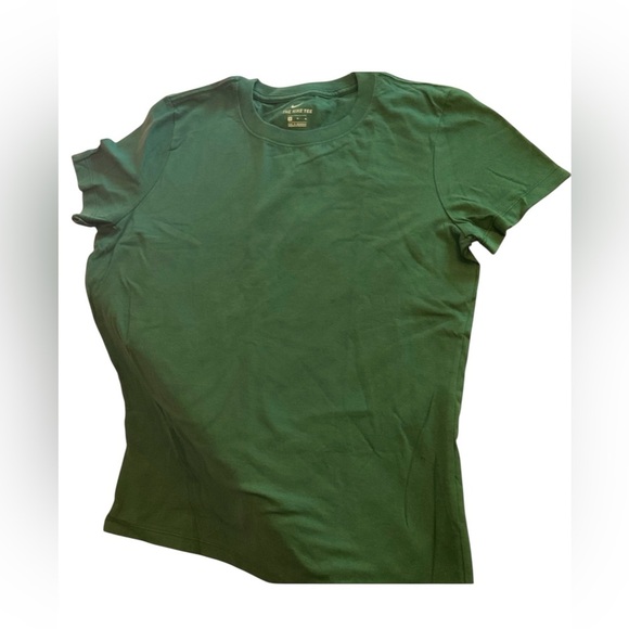 The Nike tee green size medium - Picture 1 of 6